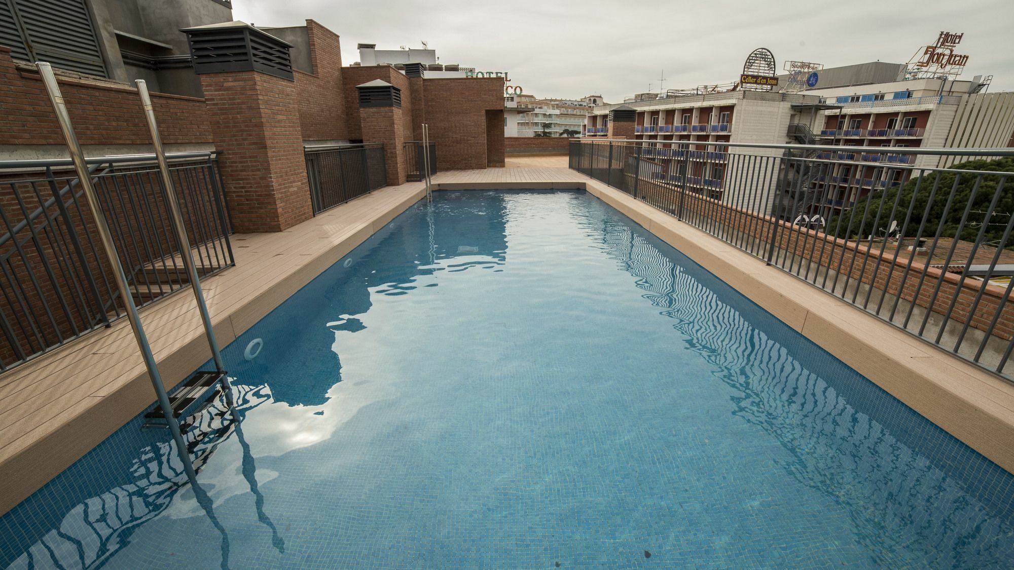 Ponent Apartamento *